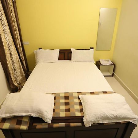 Отель Moonlight Residency Tiruchirappalli Экстерьер фото