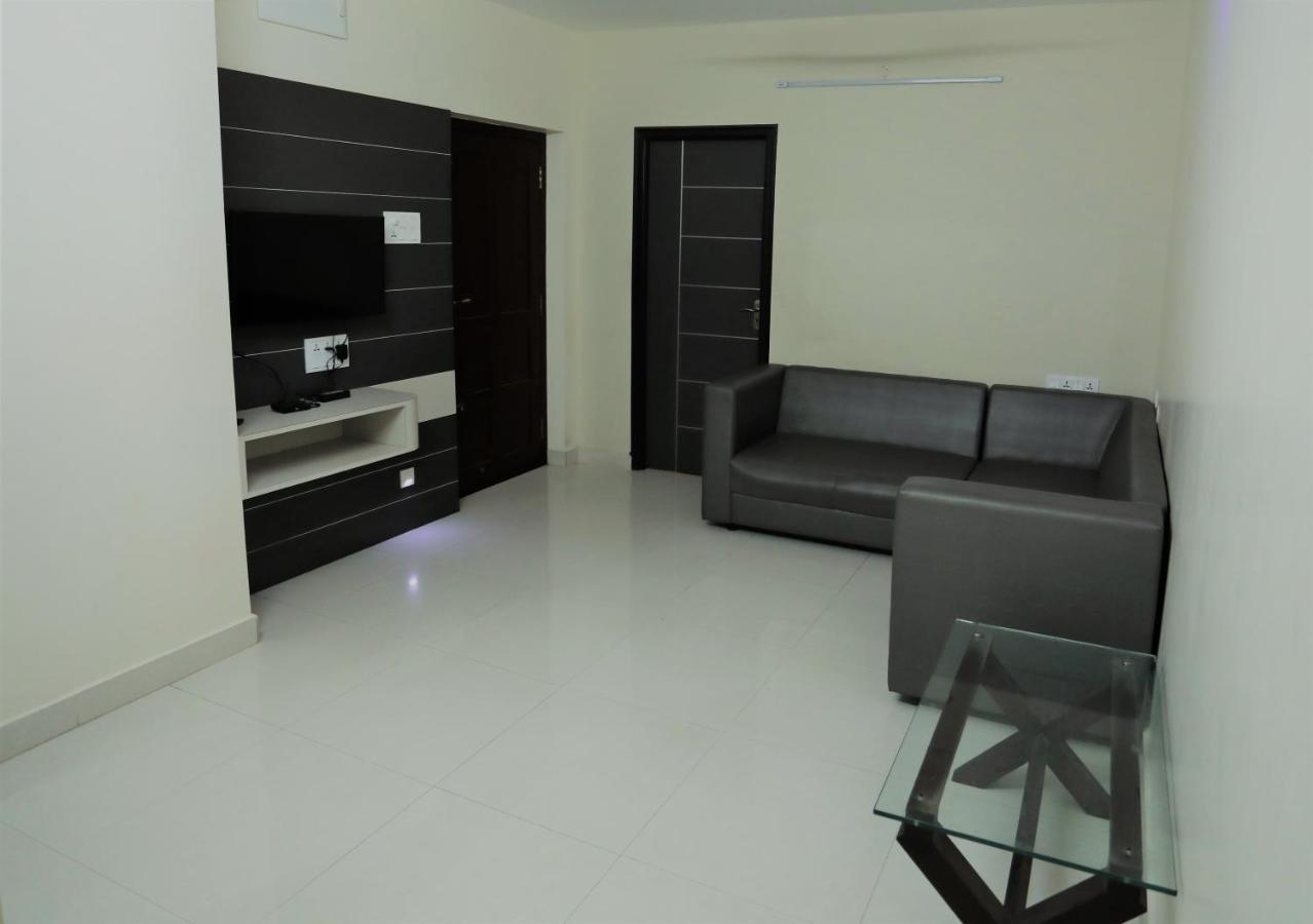 Отель Moonlight Residency Tiruchirappalli Экстерьер фото