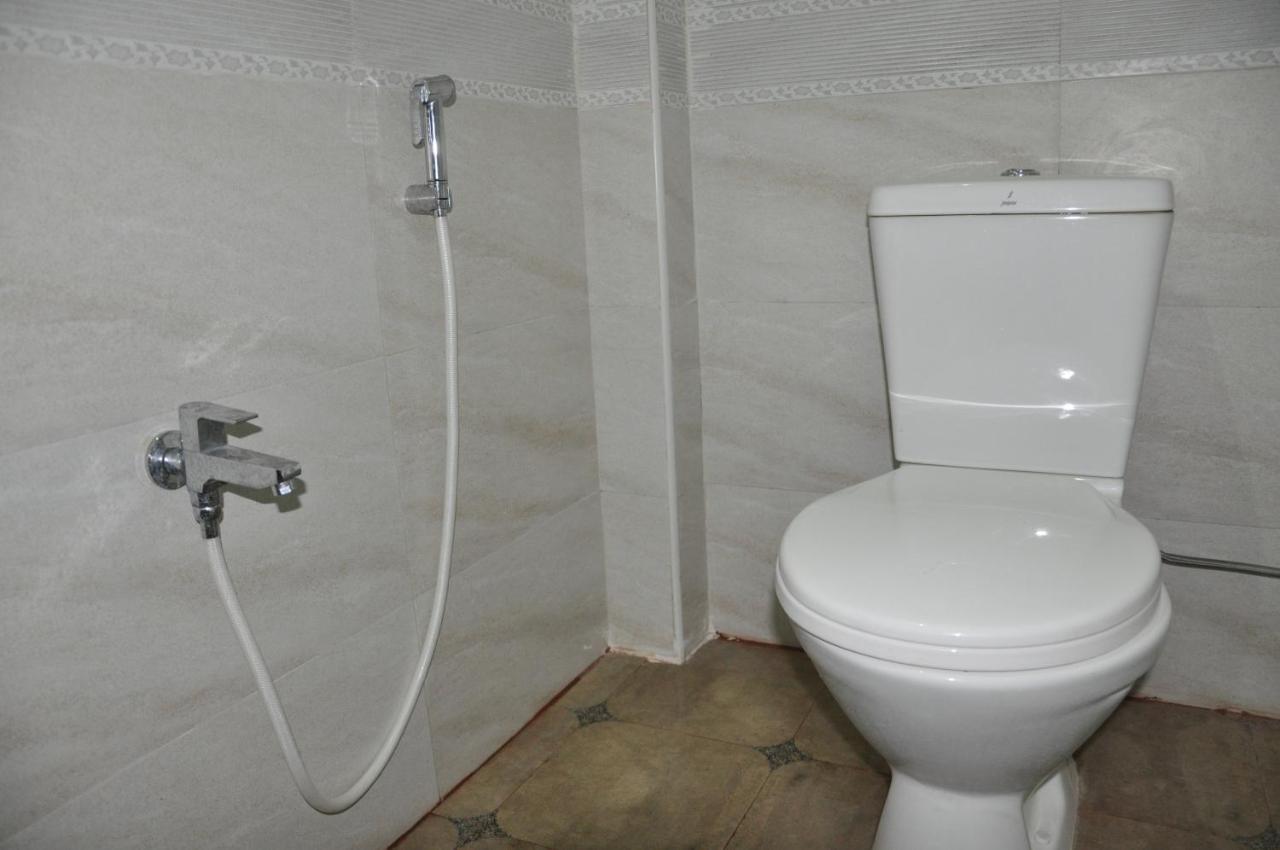 Отель Moonlight Residency Tiruchirappalli Экстерьер фото