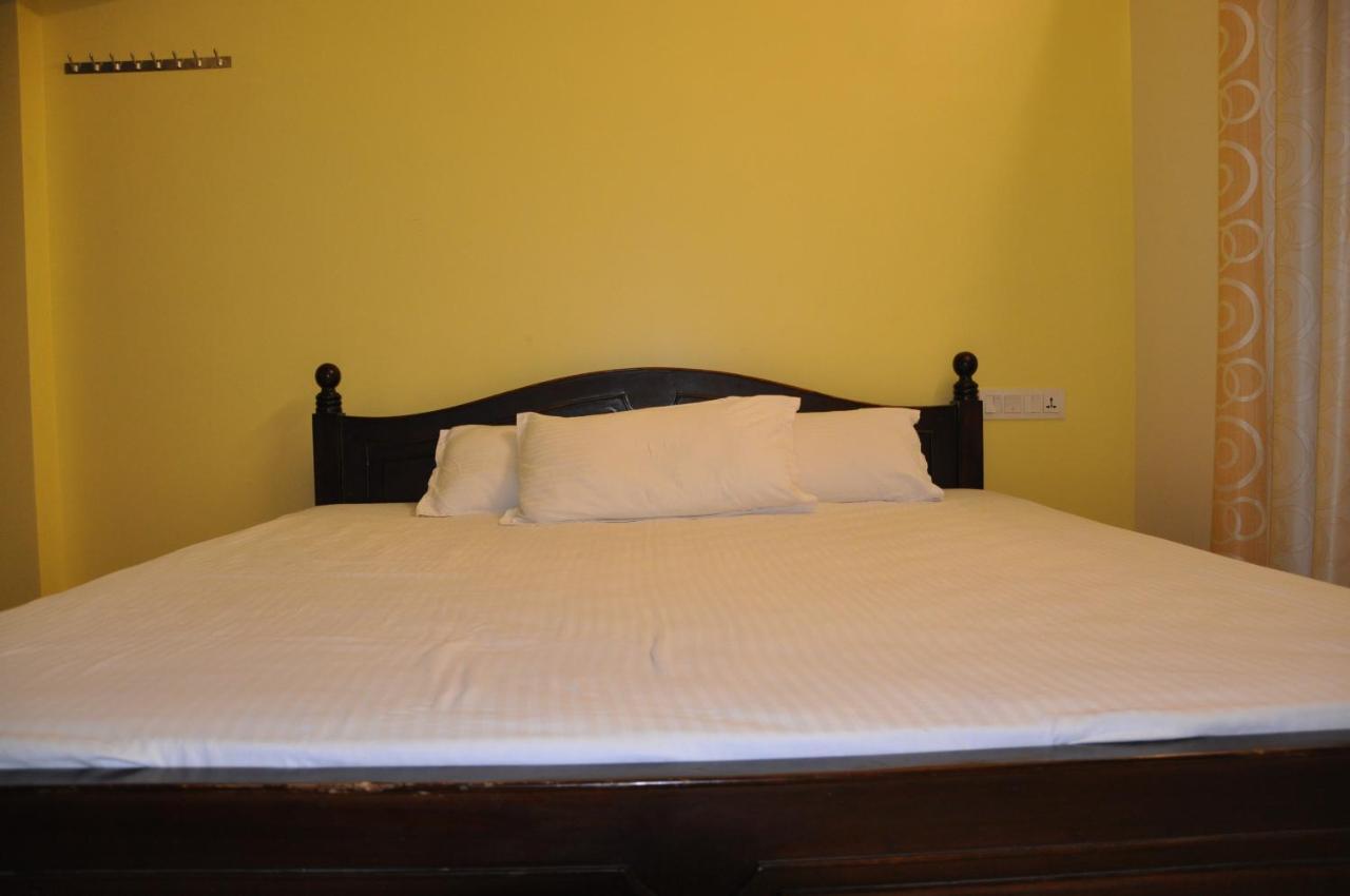 Отель Moonlight Residency Tiruchirappalli Экстерьер фото
