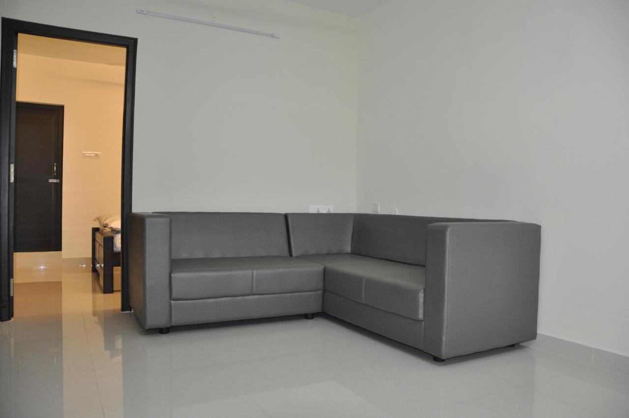 Отель Moonlight Residency Tiruchirappalli Экстерьер фото