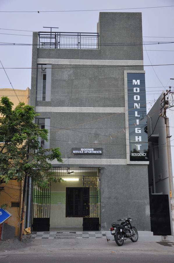 Отель Moonlight Residency Tiruchirappalli Экстерьер фото