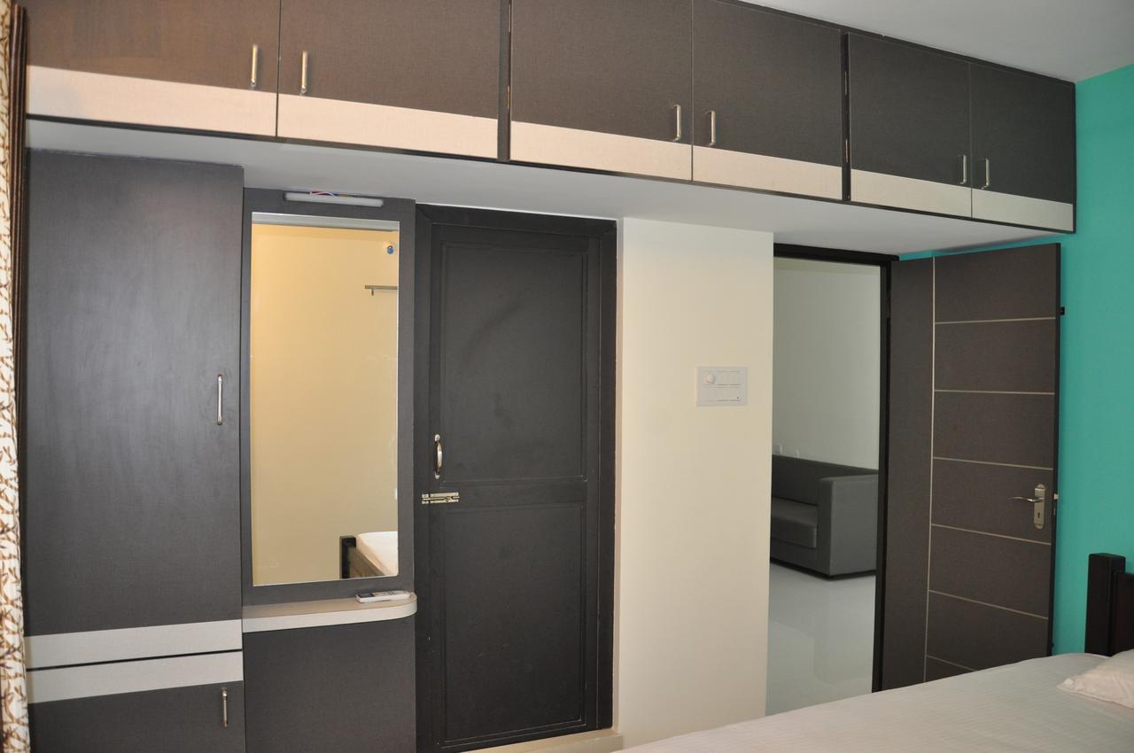 Отель Moonlight Residency Tiruchirappalli Экстерьер фото